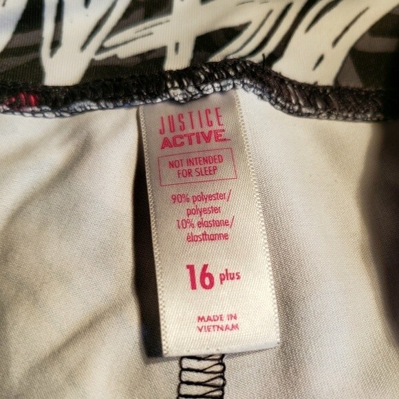 Justice Active Movement Dance Compression Shorts with Side Pockets - Size 16P - Picture 4 of 8